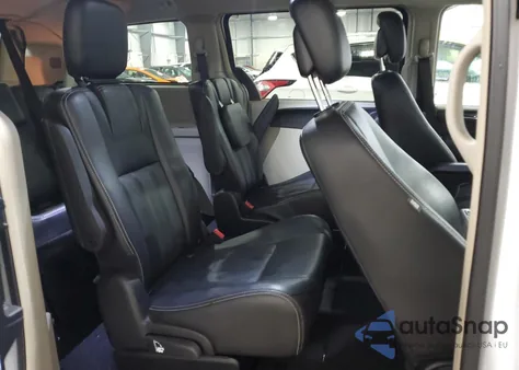 2016 Chrysler Town & Country Touring from USA, damaged, VIN 2C4RC1BG7GR119761